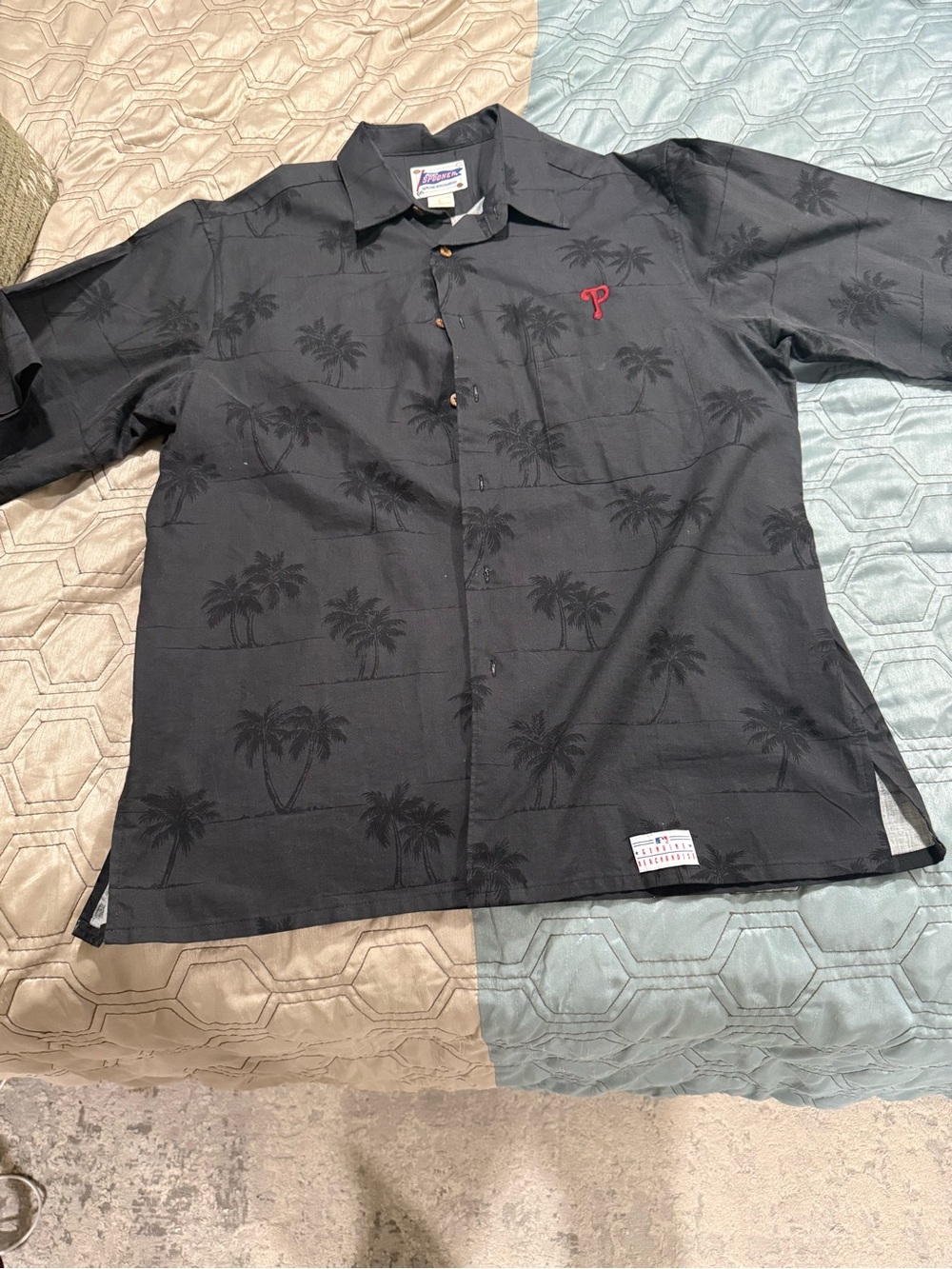 Reyn Spooner Philadelphia Phillies Hawaiian Camp Button Up Shirt Black Mens L